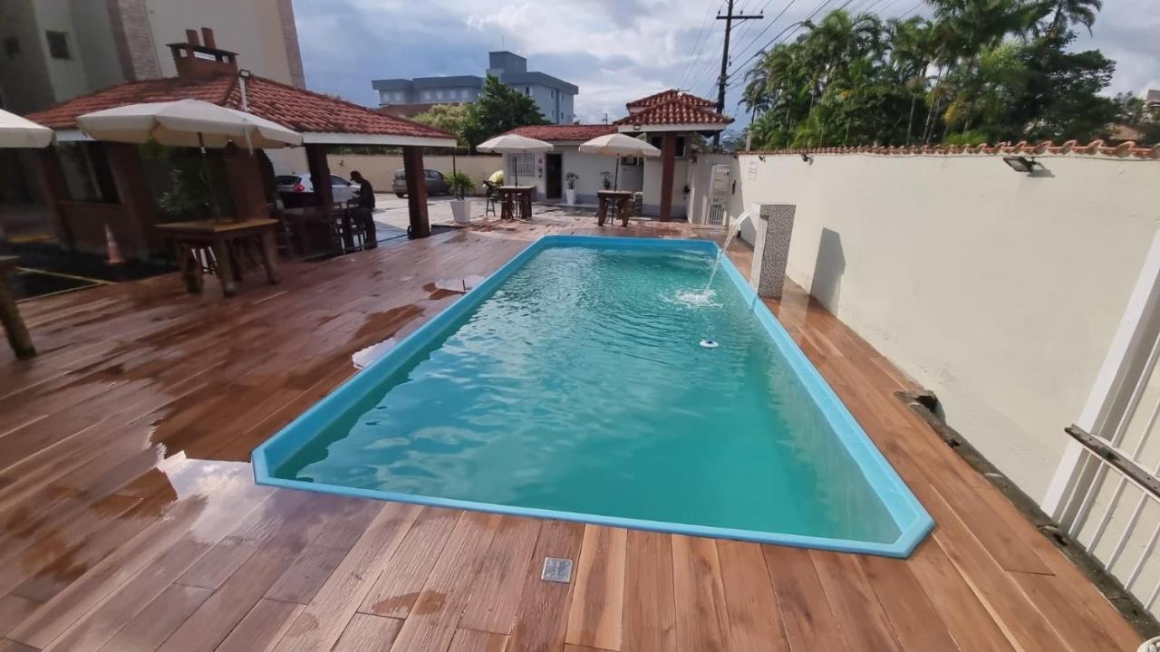 Apartamento Aconchegante Com Piscina - Grande Ubatuba